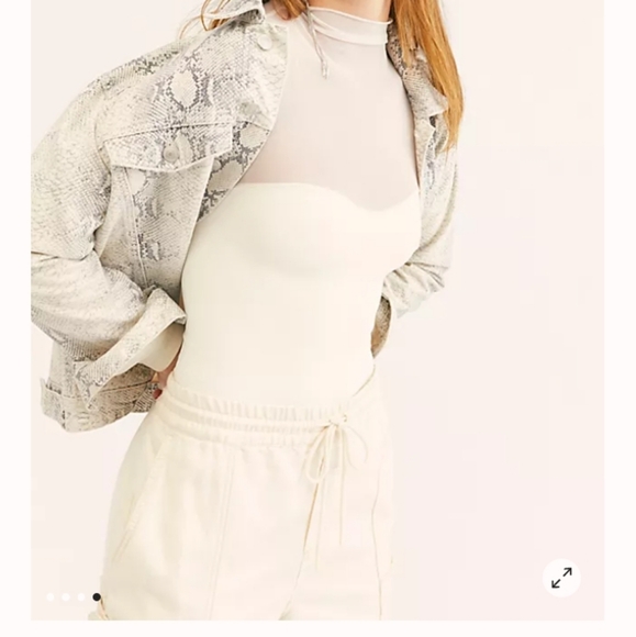 Free People Light up Layering top - Size Medium NWOT - Picture 1 of 3